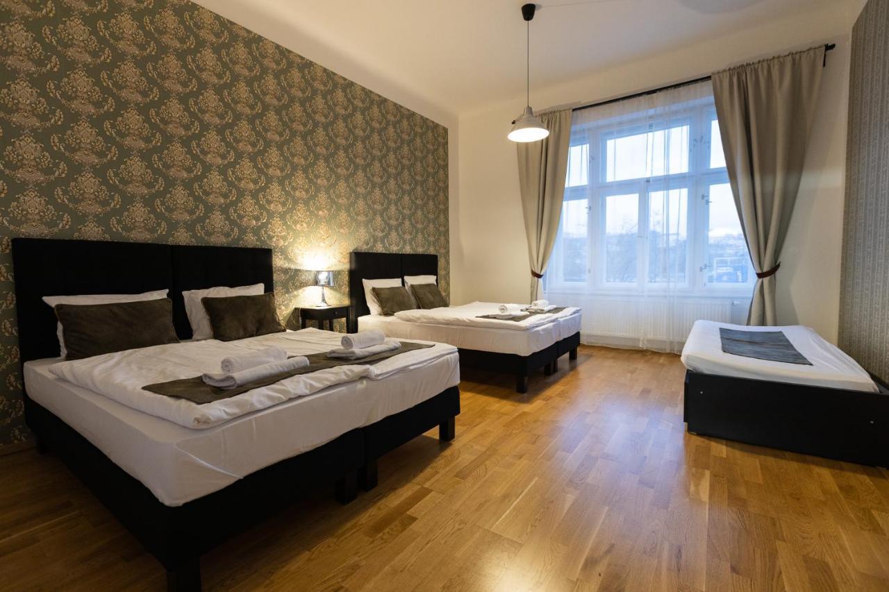 Old Town Spirit Aparthotel Prag Exteriör bild