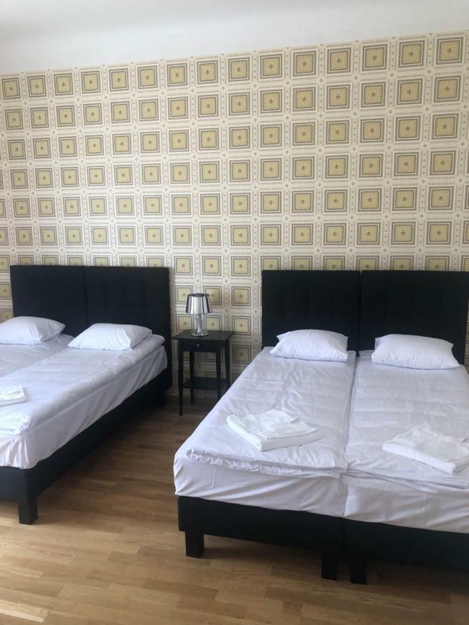 Old Town Spirit Aparthotel Prag Exteriör bild